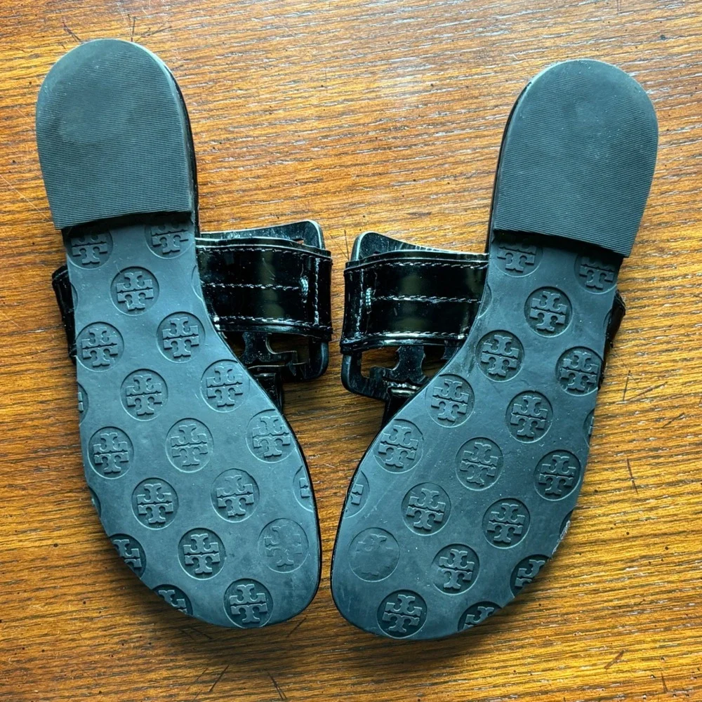 Tory Burch Women's Miller Black Patent Leather Thong Logo Medallion Sandals 5